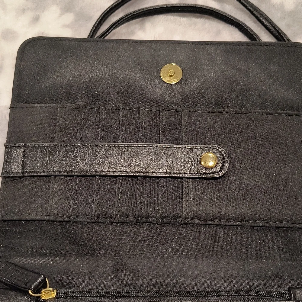Faux Reptile Crossbody, 7 card slots, long pocket, 2 zip compartments, NWOT